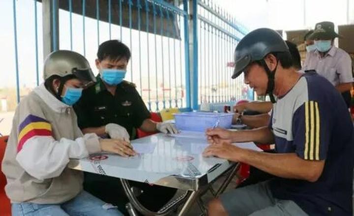 Kích thước to bất thường: Tôm nuôi theo phương pháp tự nhiên sẽ có kích thước không